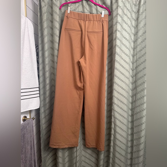 ABERCROMBIE & FITCH Sloane Tailored Wide Leg Pants Sz M long 
Hem is undone - Picture 8 of 10